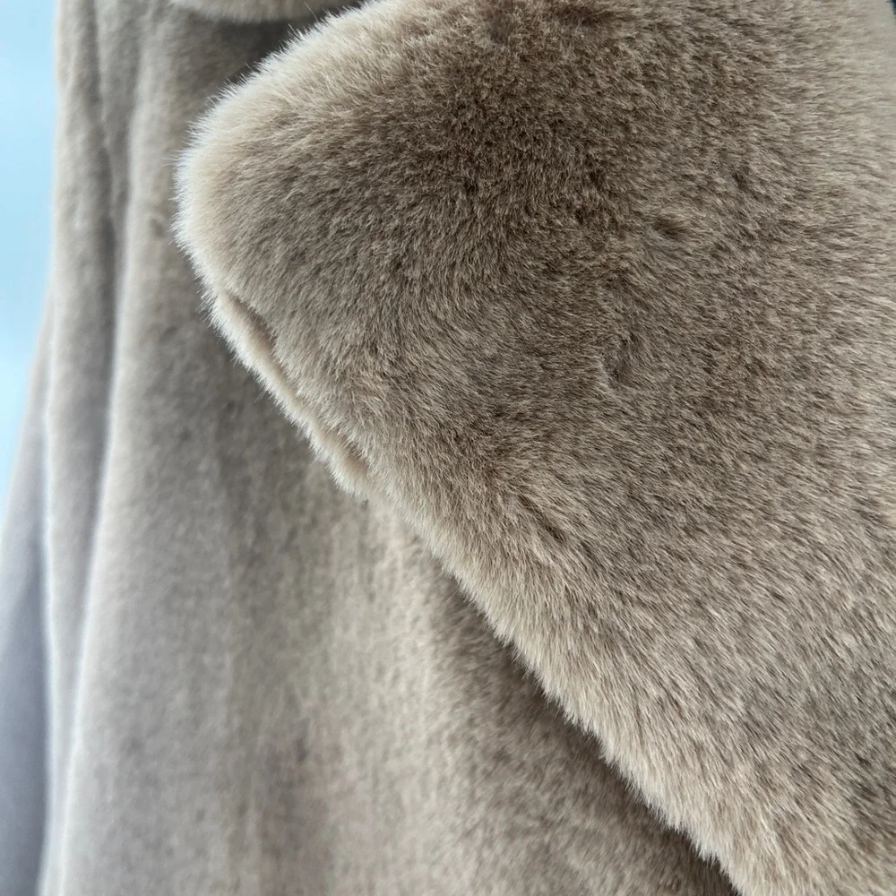 Dolce Cabo Mid Length Brown Faux Fur Jacket - Size Medium - Picture 6 of 11